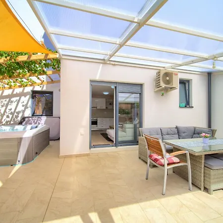 Appartement Nadica Deluxe 3 By Interhome Vantacici
