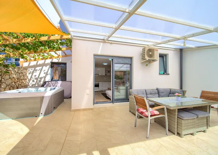 Appartement Nadica Deluxe 3 By Interhome Vantacici