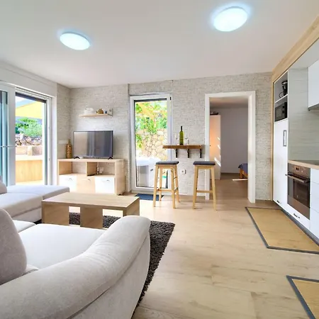 Nadica Deluxe 3 By Interhome * Vantacici