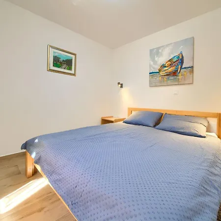 Apartamento Nadica Deluxe 3 By Interhome