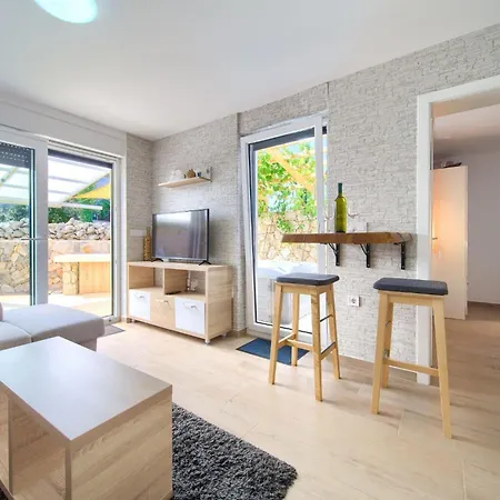 Apartamento Nadica Deluxe 3 By Interhome Vantacici